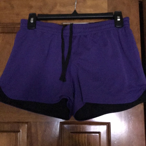 Reversible Mesh Shorts - Picture 5 of 7